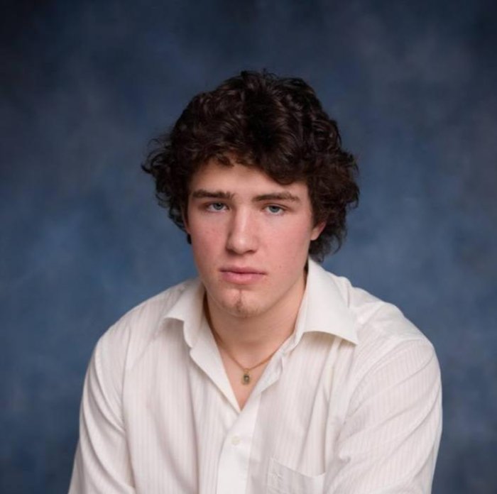 Арсений Истратов